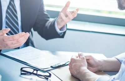 چرا گفتگوی اشتباه با مشتری، پروژه نرم‌افزاری را به شکست می‌کشاند؟